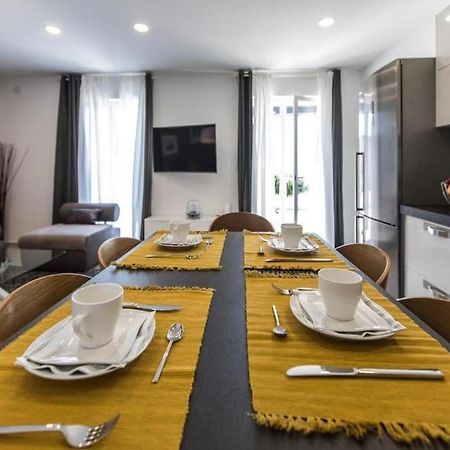 Bleu Villa - Three Bedroom Villa With Balcony And City View Дубровник Екстер'єр фото